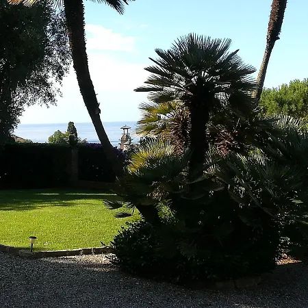 San Luca Citr8031 Bed & Breakfast Imperia