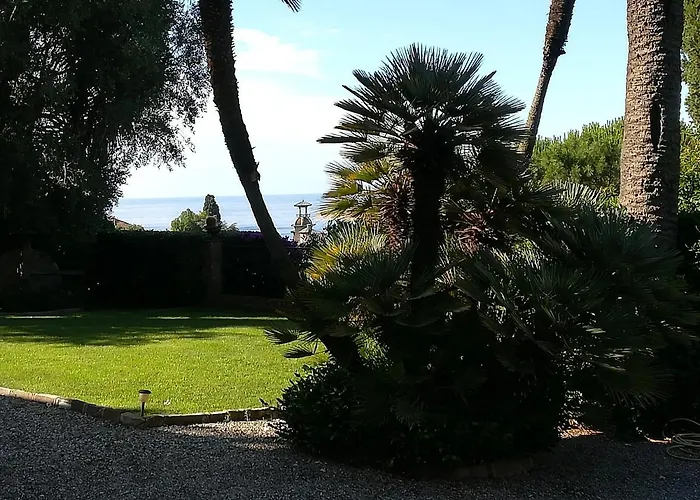 San Luca Citr8031 Bed & Breakfast Imperia